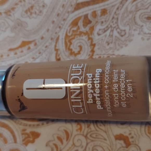 Lot of makeup and skin care - Picture 8 of 16